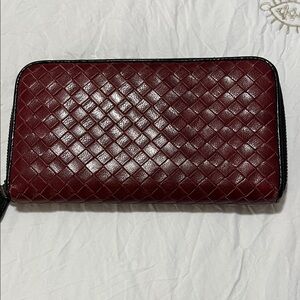 Bottega woven Leather Zip Wallet in Deep Burgundy and black COA is available